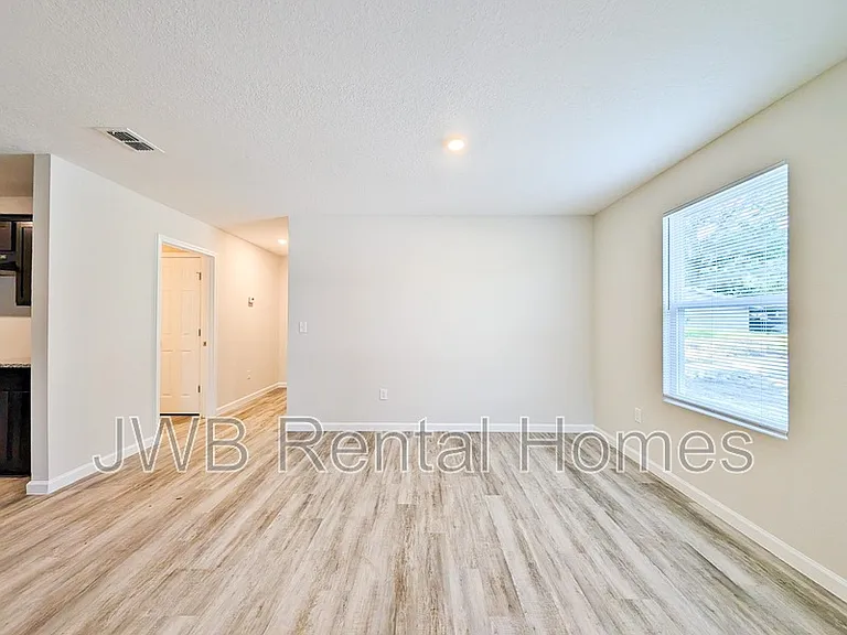 4150 Nolan St — Photo 4