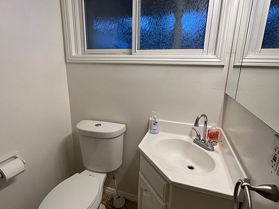 2nd Bathroom