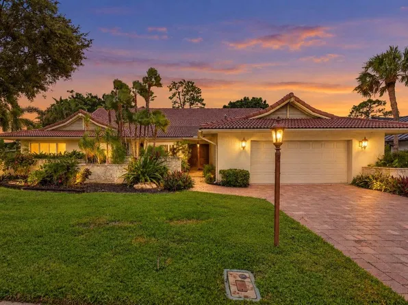 10134 Boca Woods Lane, Boca Raton, FL 33428