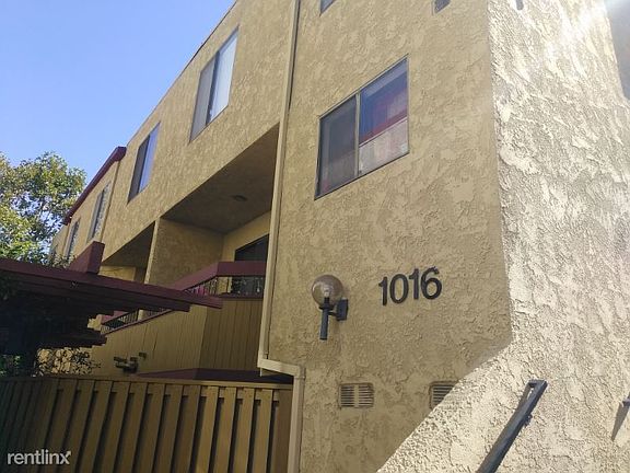 2nd image of 1016 S Marengo Ave Unit 7