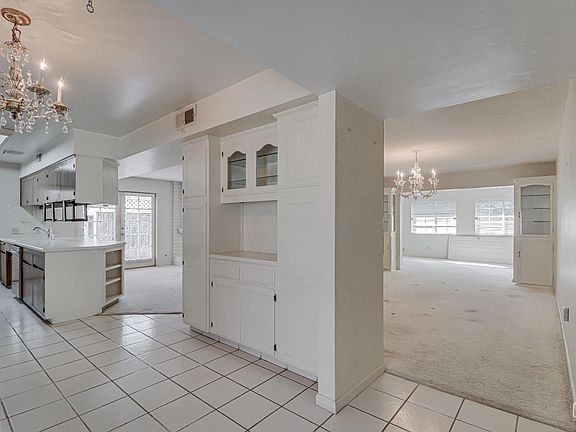 4th image of 205 Haggin St