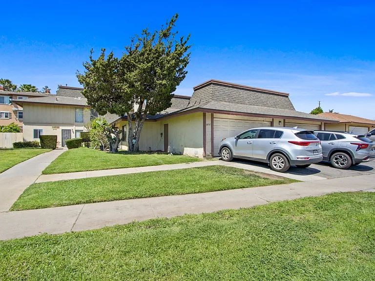 14561 Del Amo Ave #B — Photo 1