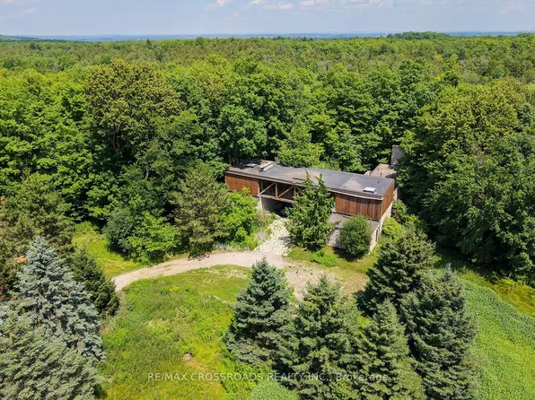 15135 Rockside Rd, Caledon, ON L7C 1V4