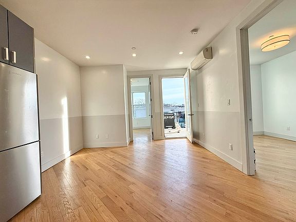 3rd image of 214 Sumpter St #4B