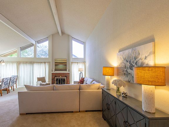 3rd image of 2065 Touraine Ln