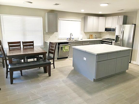 5th image of 2722 Green Fields Dr