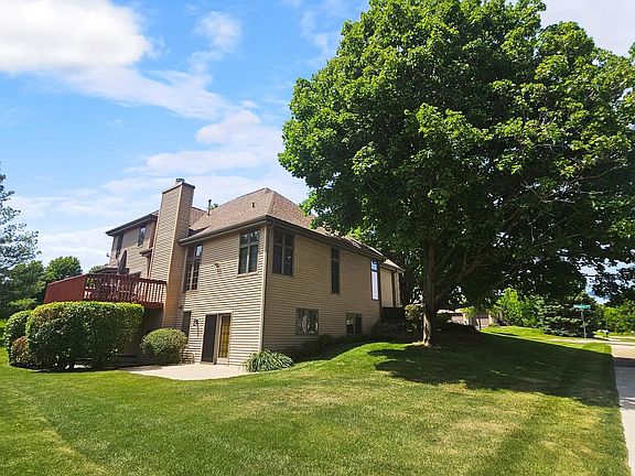 2nd image of 6445 Willowick Ct