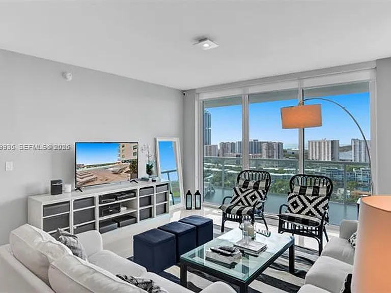 400 Sunny Isles Blvd #2021 — Photo 10