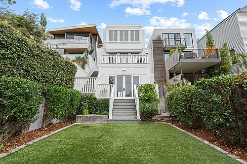 Exquisite Grand Scale Victorian in the Heart of Noe Valley with Spectacular Views! 6+BD/4.5BA 4 L... — Photo 3