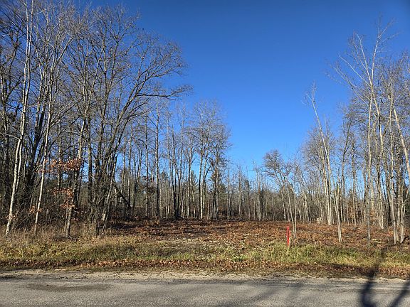 3rd image of 5850 Bear Lake Dr