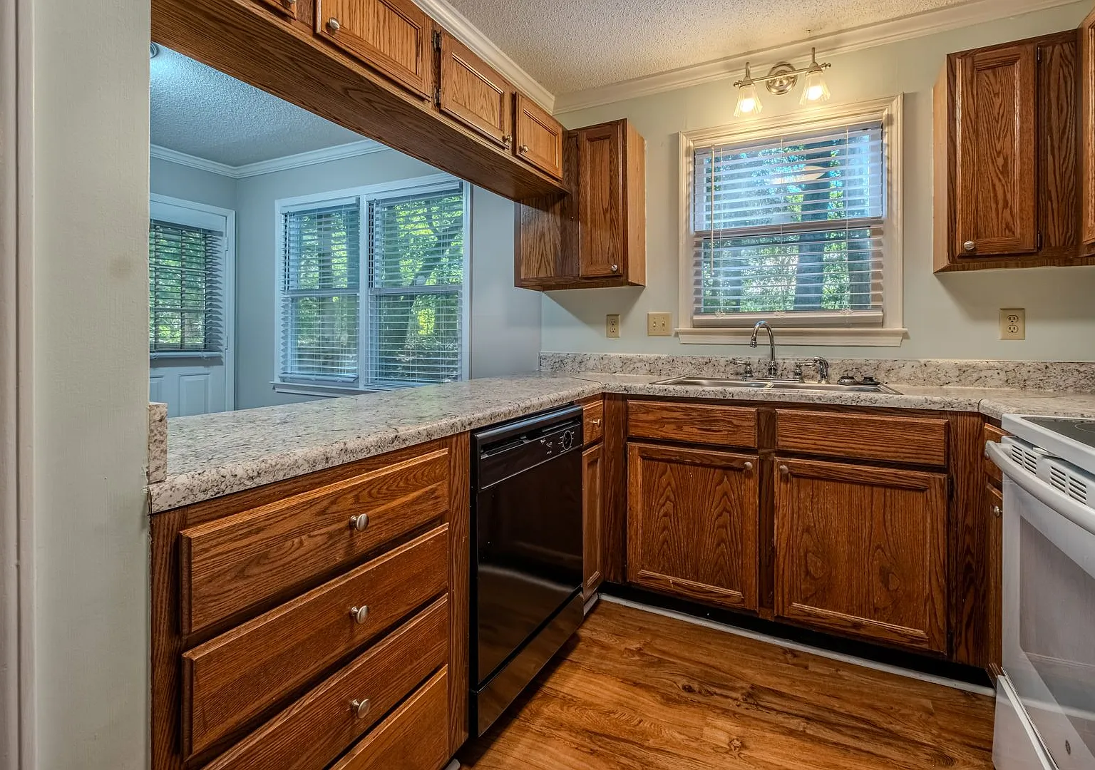 Spacious 3BR/2.5BA with Sunroom, Pool & Water Included Move In Now! — Photo 1