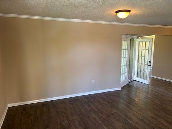 2nd image of 352 Firethorn Dr