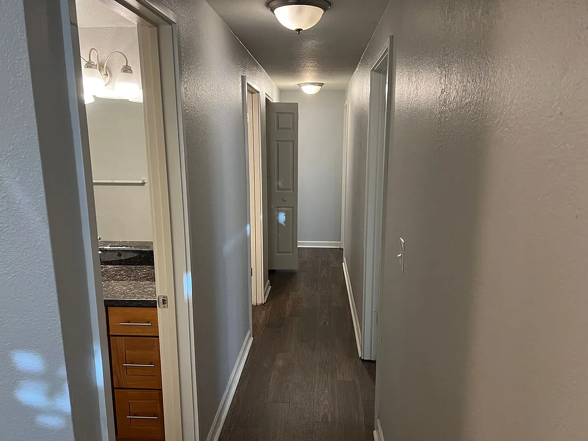 Building Photo - Northgate 11 Apartments