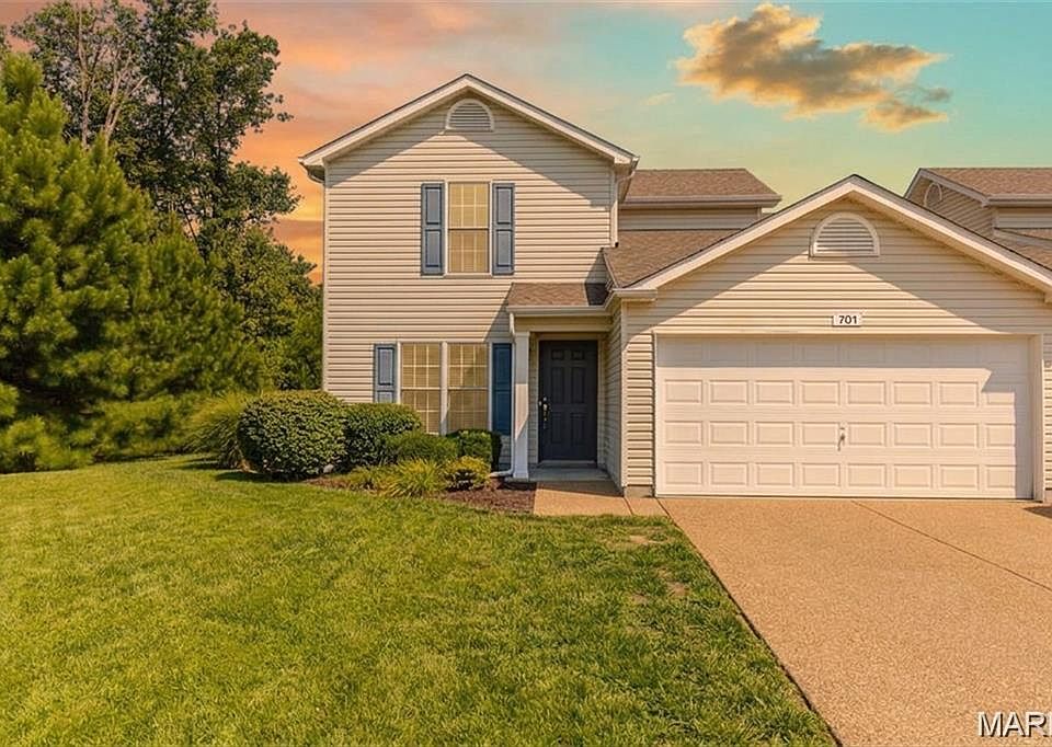 1st image of 701 College Park Dr