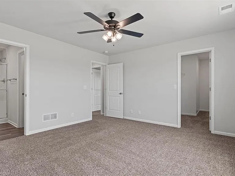 740 Connor St — Photo 13