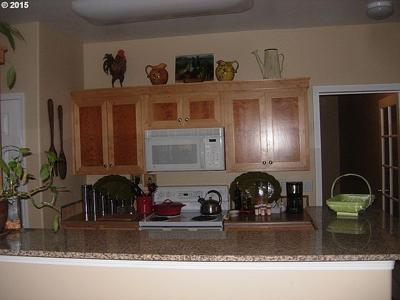 3rd image of 1211 NE 64th Ln Unit 707