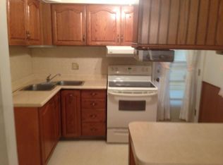 8724 Santa Bella Dr APT B, Hazelwood, MO 63042