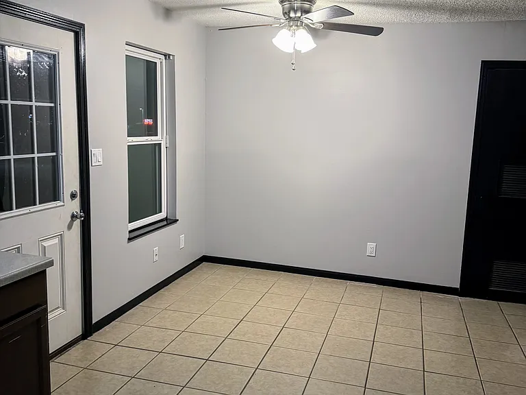 308 SE Melody Ln #A — Photo 5