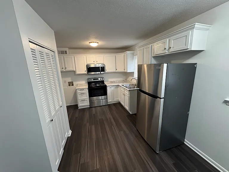 937 52nd Way N #B — Photo 9
