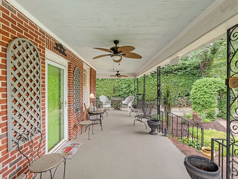 112 Capers St — Photo 18