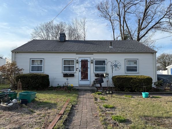 60 Studley Ave, Brockton, MA 02301