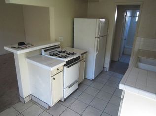 445 Bonito Ave APT 4, Long Beach, CA 90802