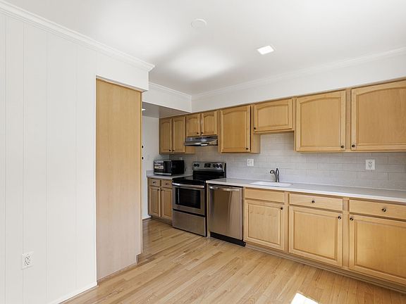 4th image of 6002 Mardale Ln