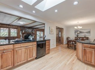 8925 Colesbury Pl, Fairfax, VA 22031