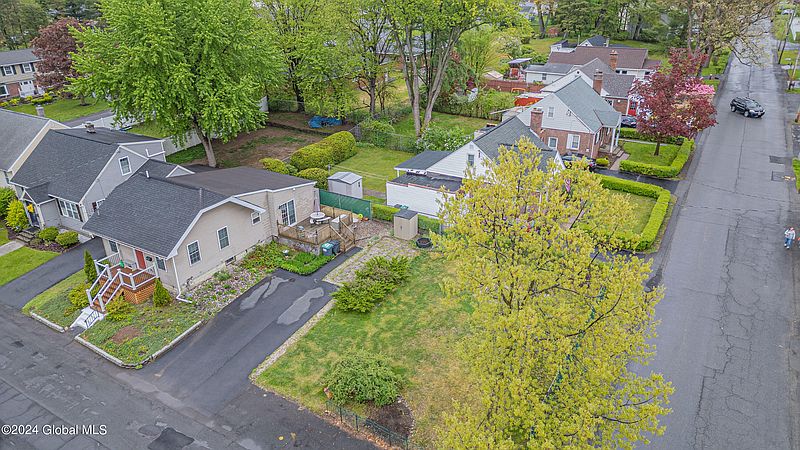 2nd image of 1 Reamer Street