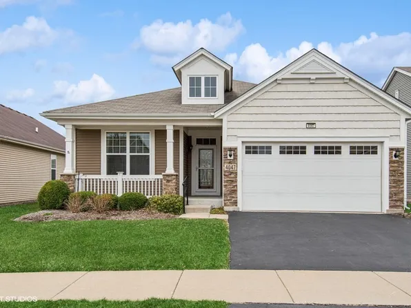 4047 Chesapeake Ln, Naperville, IL 60564