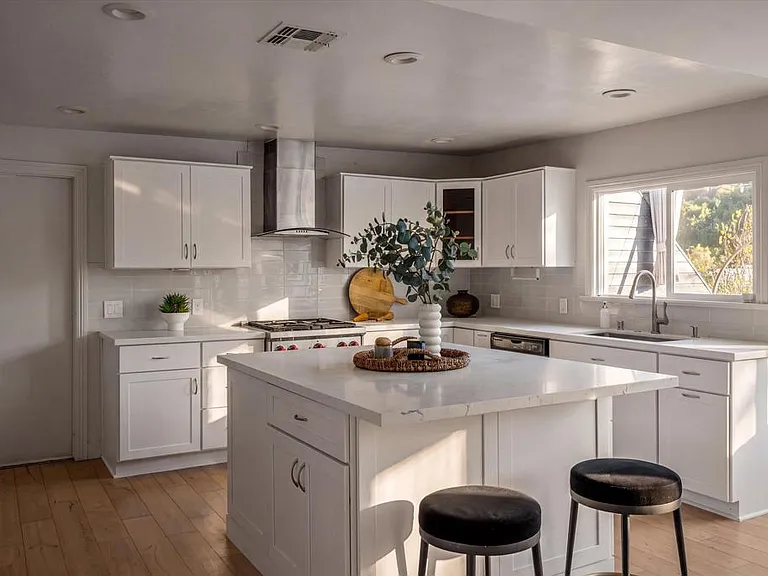 3866 Alta Mesa Dr — Photo 10