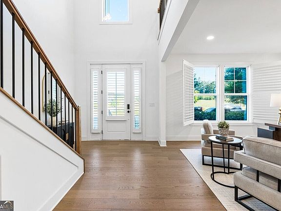 2nd image of 2044 Juliette Ave