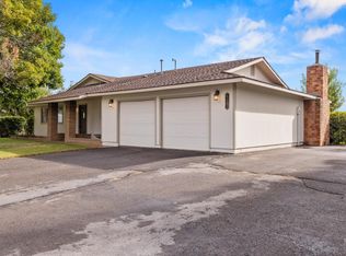 6105 Logan Dr, Klamath Falls, OR 97603