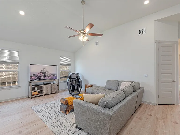 4460 Wilder Farm Ln — Photo 9