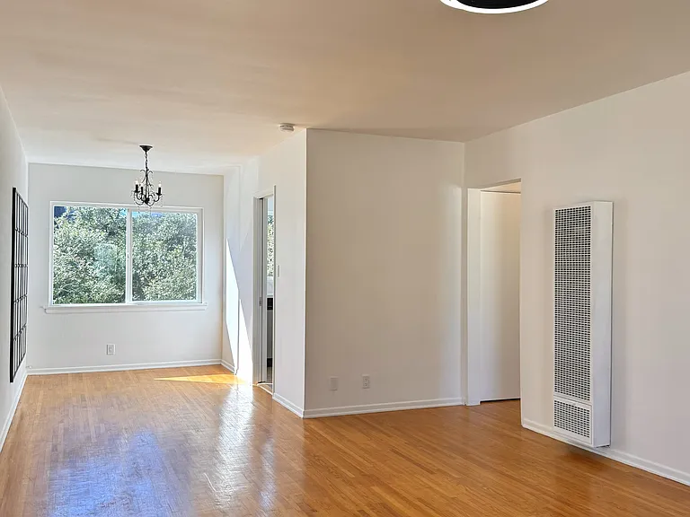 401 San Vicente Blvd #D — Photo 6