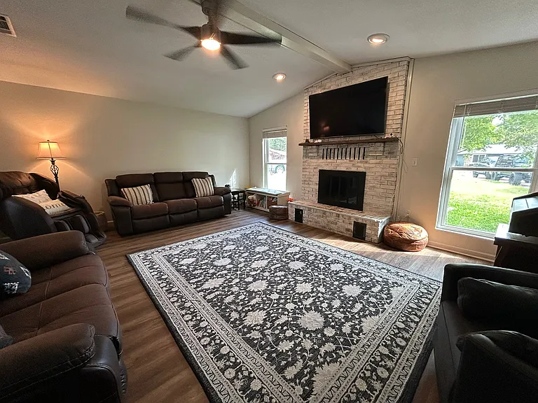 1025 Darlington Oak Dr — Photo 4