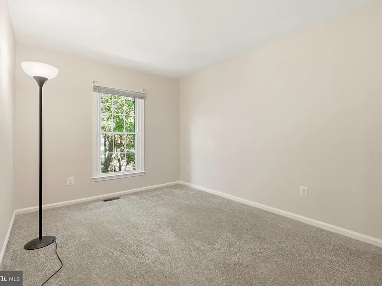 7691 Northern Oaks Ct — Photo 20