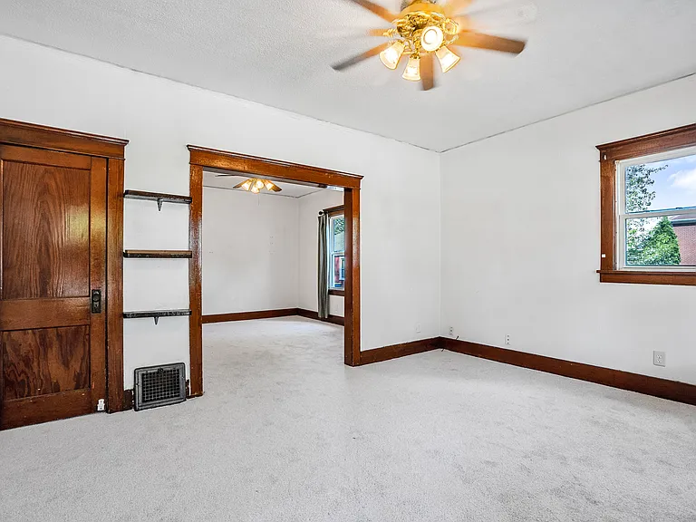 35324 Chestnut St — Photo 9