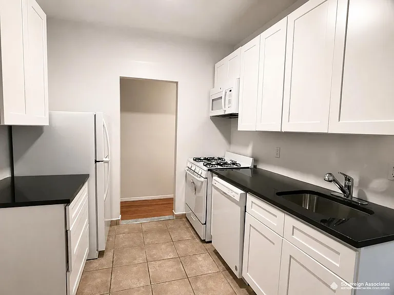 209 W 108th St #7 — Photo 5