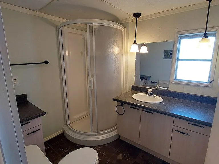 2929 Saralake Dr S — Photo 20