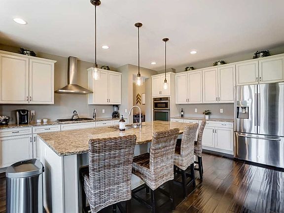 4th image of 7725 Foxchase Dr
