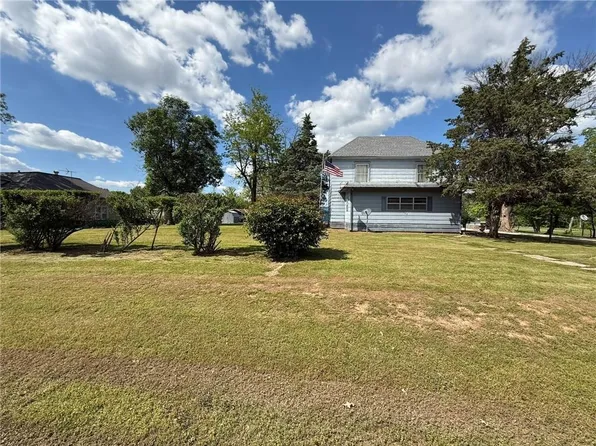 707 E 5th St, Scammon, KS 66773