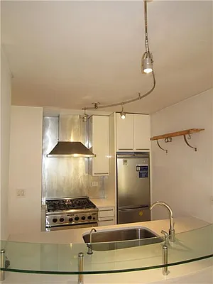 Rented by Sumitomo Real Estate Sales | media 12