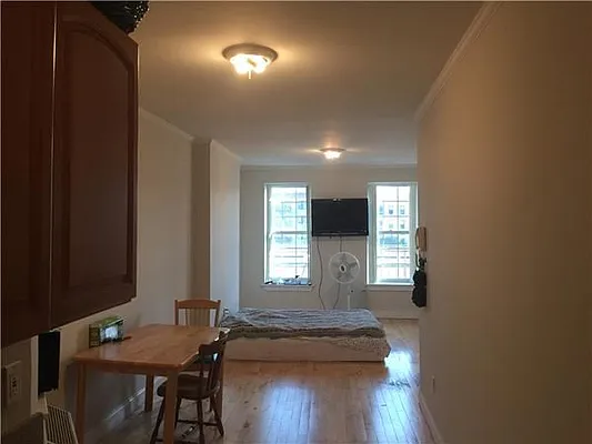 Rented by Lucien Perry | media 1