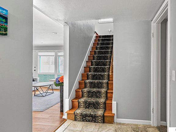 2nd image of 5625 Lenox Ave