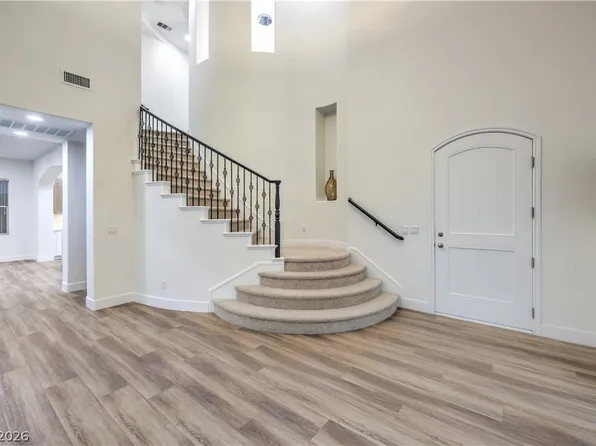 2571 Red Springs Dr, Las Vegas, NV 89135