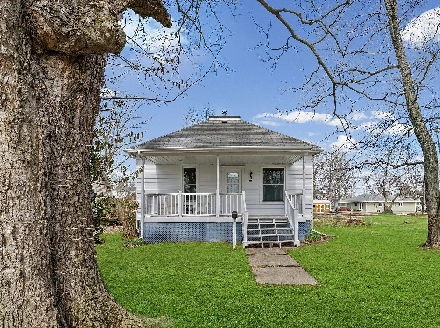 232 W William St photo 1