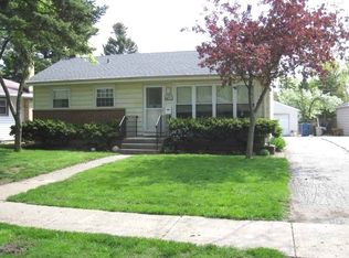 221 Bonnie Brae Ave, Itasca, IL 60143