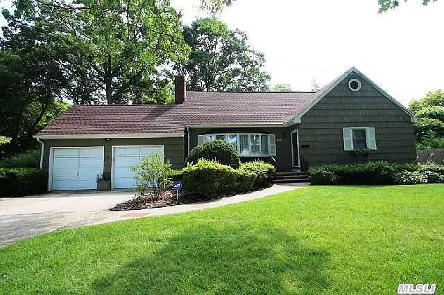 1st image of 402 Pine Dr