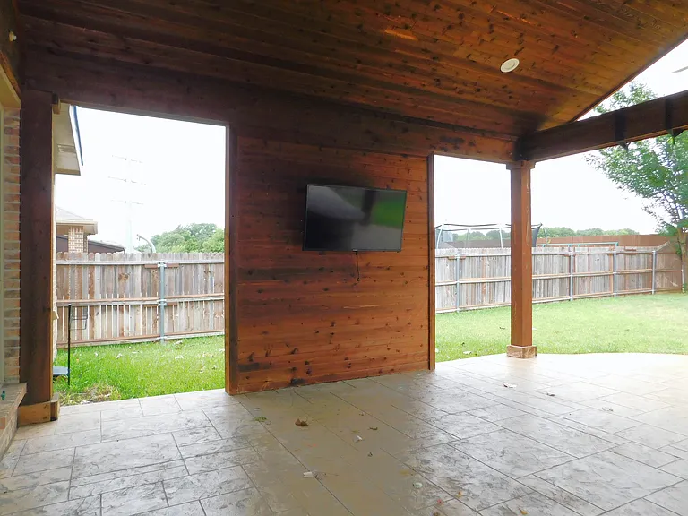 2401 Windhaven Dr — Photo 37